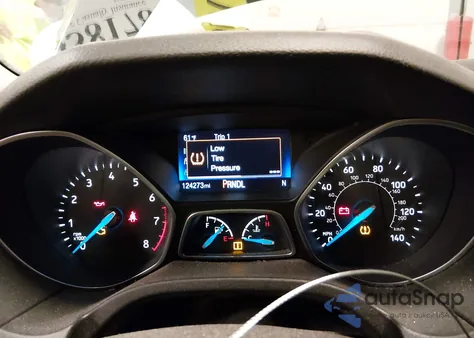 2016 Ford Focus Se z USA, uszkodzony, nr VIN 1FADP3F23GL348042